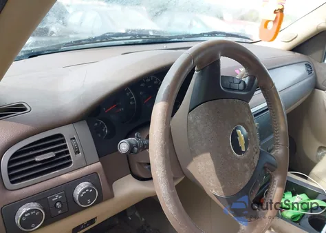 2010 Chevrolet Suburban 1500 Lt1 из США, поврежденный, VIN 1GNUKJE37AR212340